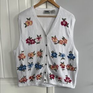 Northern Reflection Floral Knit Vest XL